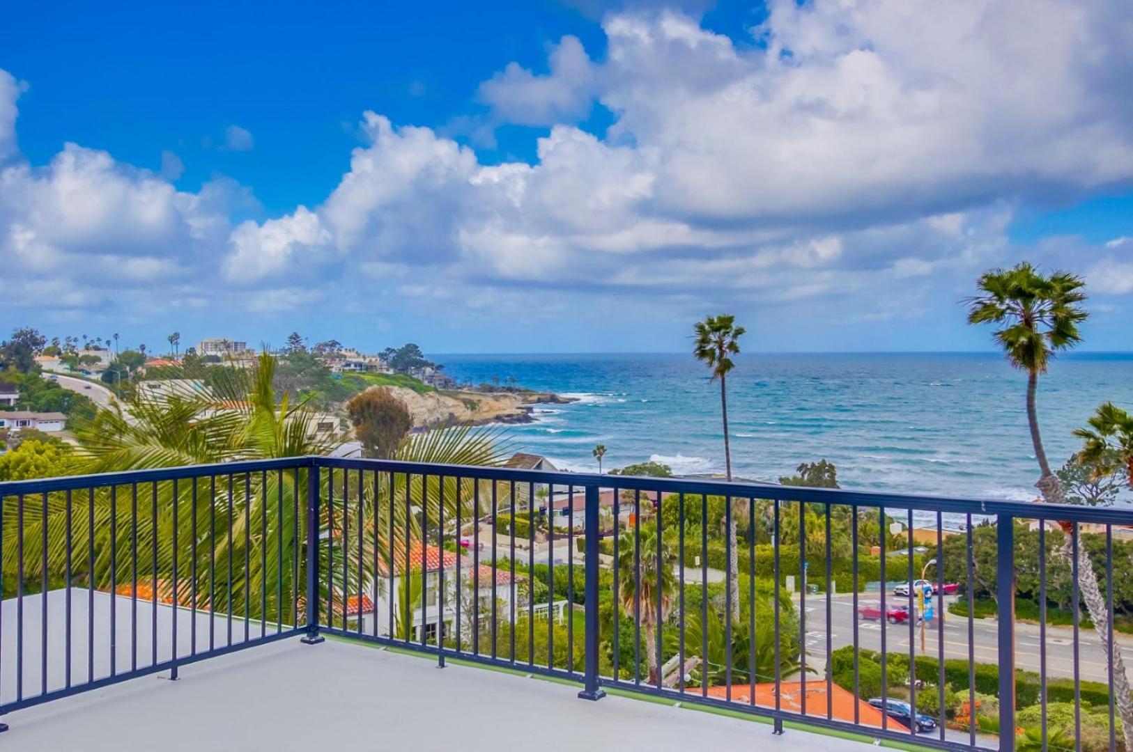 360 Rooftop View Ocean Breeze 6 Min To Beach Holiday home