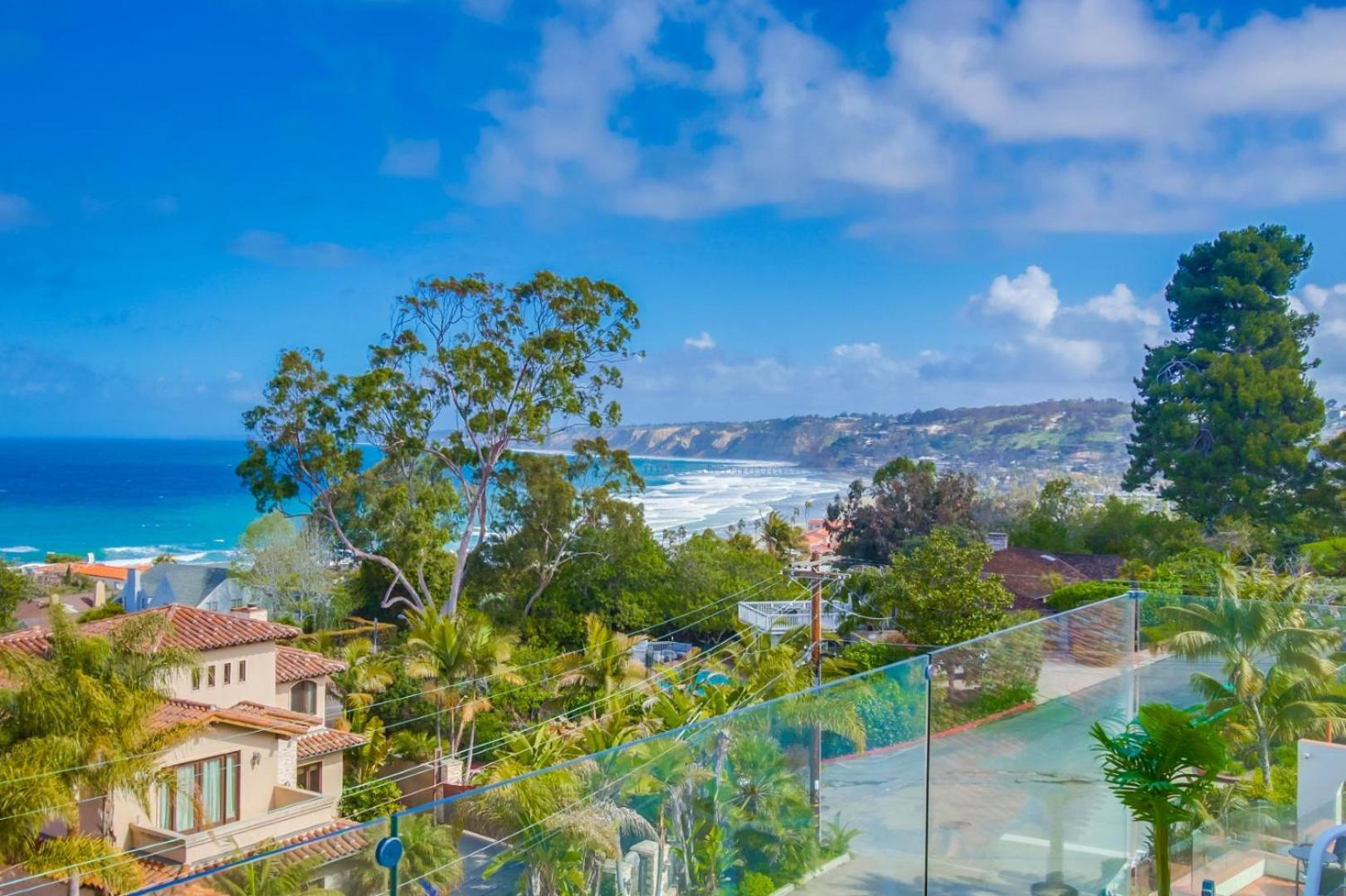 Holiday home 360 Rooftop View Ocean Breeze 6 Min To Beach *
