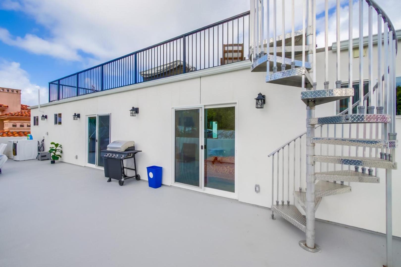 360 Rooftop View Ocean Breeze 6 Min To Beach Holiday home *